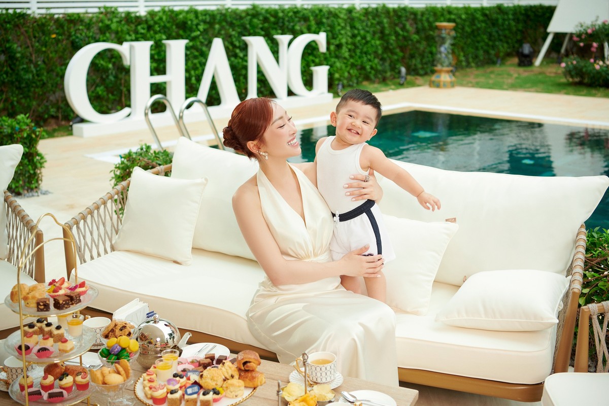 View -             Mãn nhãn biệt thự triệu đô xanh mướt của Chi Bảo và vợ trẻ    