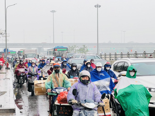 View -             Nồm ẩm gia tăng ở Hà Nội    