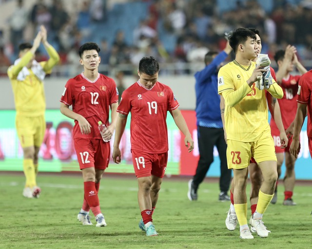 View -             HLV Troussier đã làm gì cho bóng đá Việt Nam?    