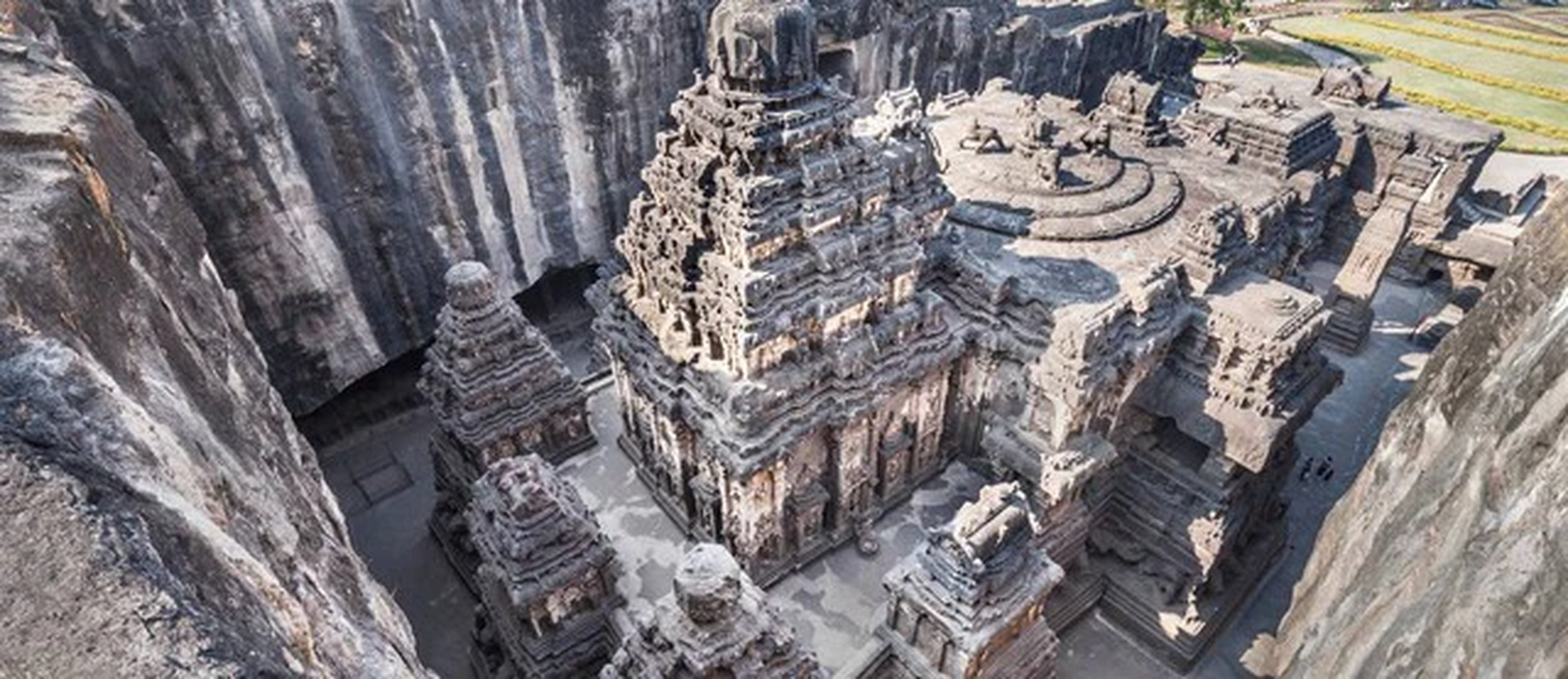View -             Bí ẩn ngôi đền thiêng, chi tiết tinh xảo như từ ngoài hành tinh    