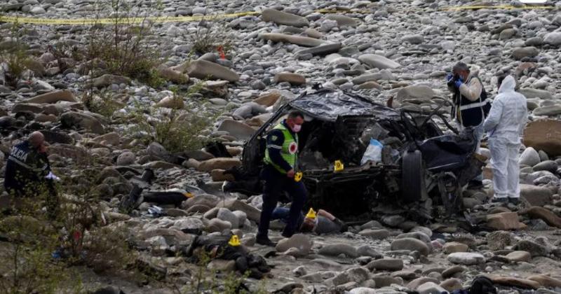 View -             Tám người thiệt mạng khi xe chở người di cư rơi xuống sông ở Albania    