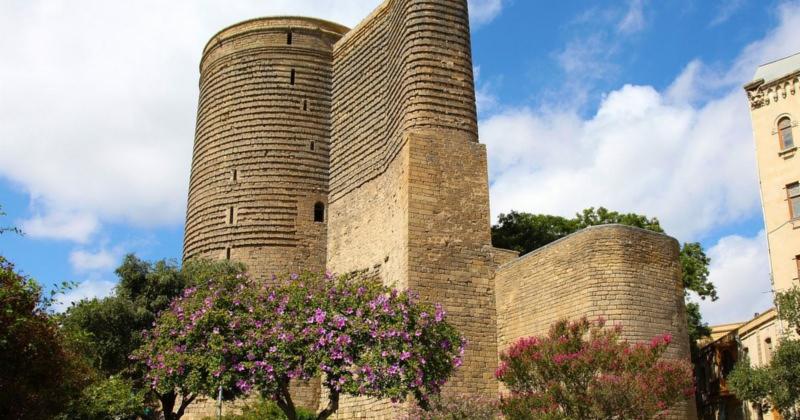 View -             Tòa tháp cổ 900 tuổi có kiến trúc kỳ lạ ở vùng Kavkaz    