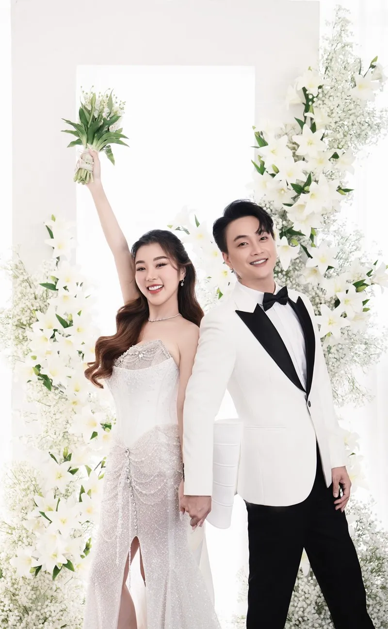             Titi (HKT) thông báo kết hôn, hé lộ dàn khách mời gây chú ý    