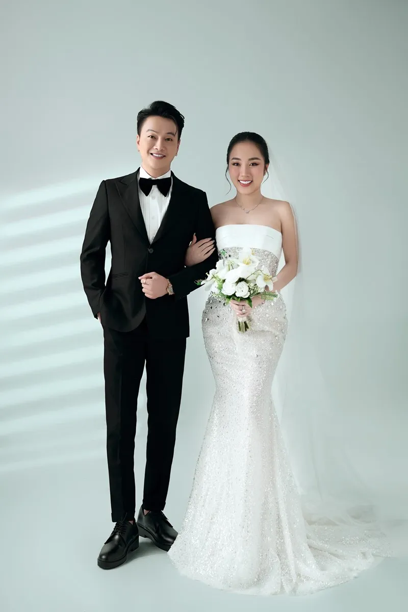 View -             Titi (HKT) thông báo kết hôn, hé lộ dàn khách mời gây chú ý    
