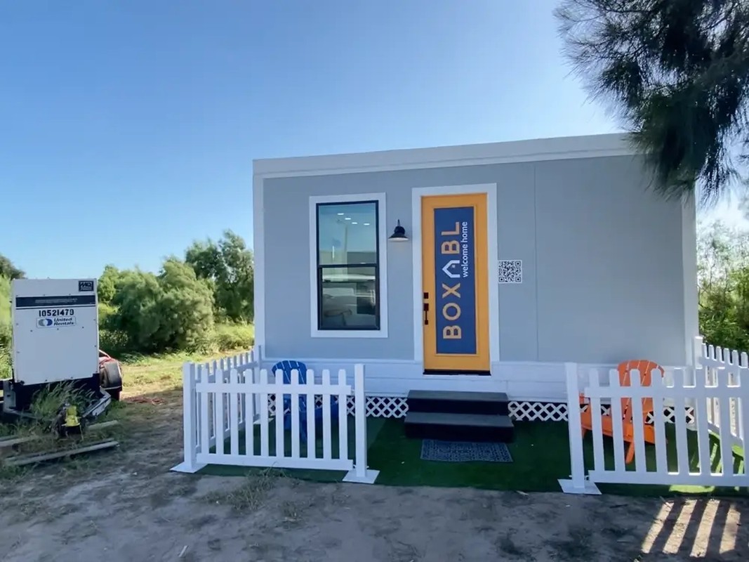 View -             Cận cảnh căn nhà 'siêu giản dị' của tỷ phú Elon Musk    