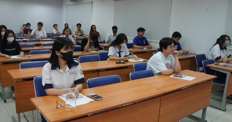 View -             Hơn 96.000 thí sinh thi đánh giá năng lực Đại học Quốc gia TP Hồ Chí Minh đợt 1    