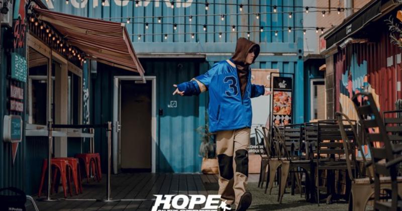 View -             J Hope phá kỷ lục của chính mình với album 'Hope on the Street Vol 1'    
