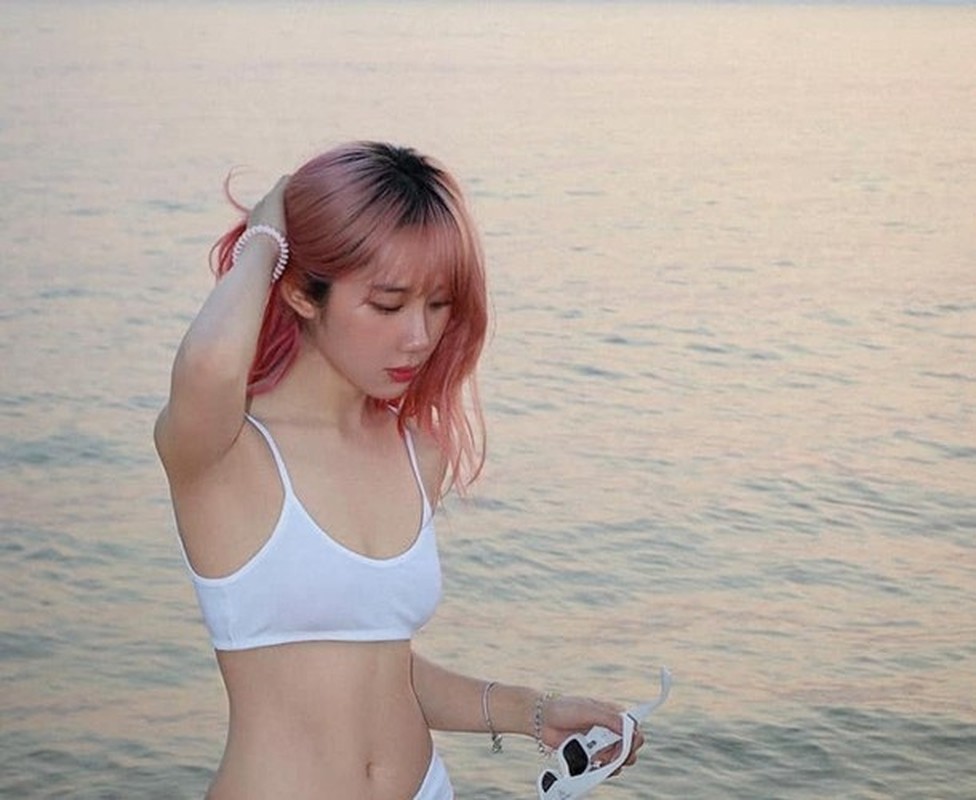 View -             Nữ streamer Mina Young khoe ảnh mới đẹp tựa nàng thơ    