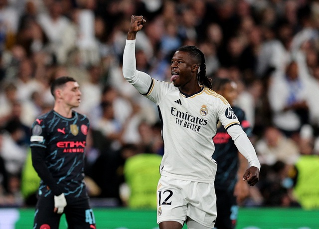             Real Madrid hòa nghẹt thở Man City trong trận đấu 6 bàn thắng    