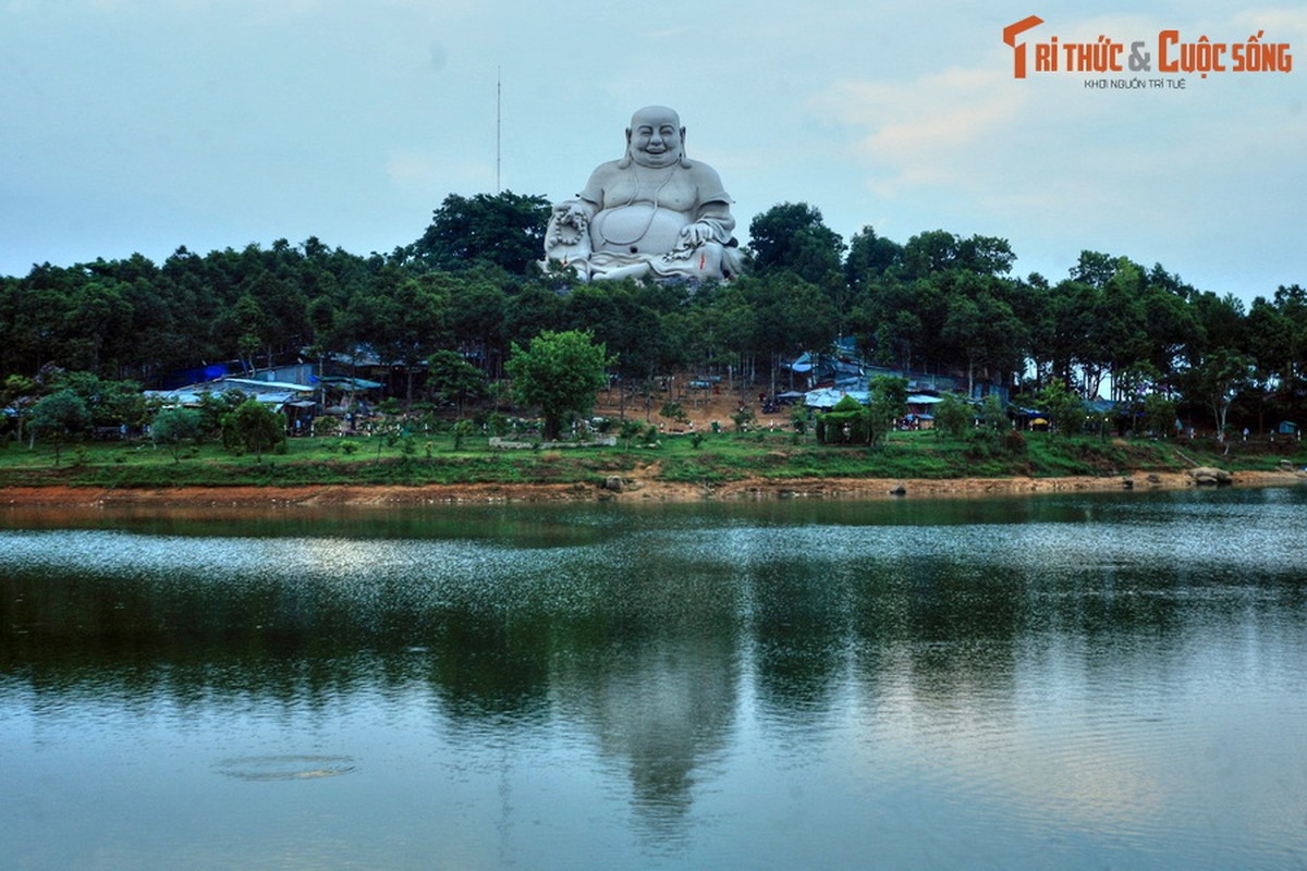 View -             Những ngọn núi triệu người ghé thăm vì sự linh thiêng ở Nam Bộ    