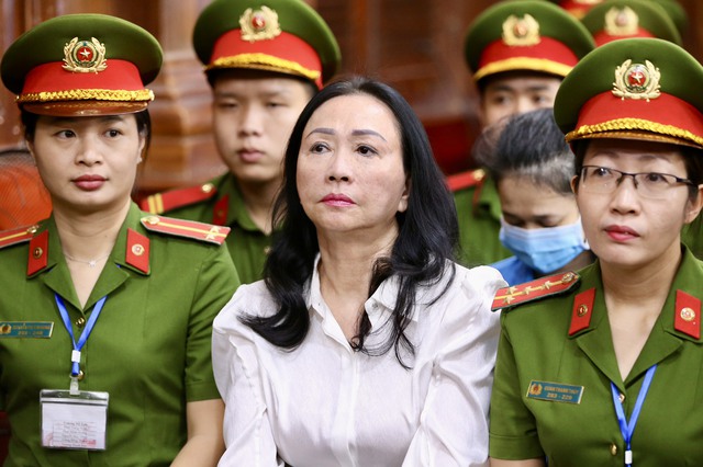             Xét xử vụ án Vạn Thịnh Phát: Bà Trương Mỹ Lan bị tuyên án tử hình    