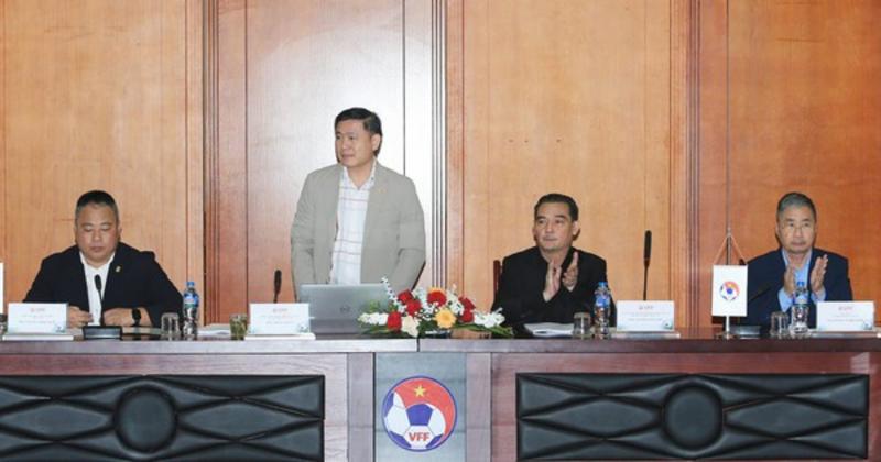 View -             V-League 2024-2025 sẽ ít bị ngắt quãng    