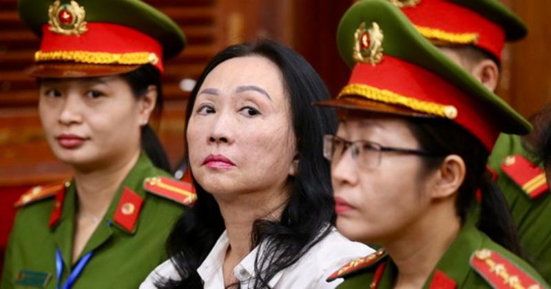 View -             Xét xử vụ án Vạn Thịnh Phát: Bà Trương Mỹ Lan bị tuyên án tử hình    