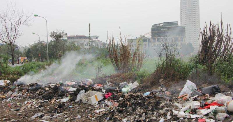View -             Tràn lan rác thải ô nhiễm vùng ven đô Hà Nội    