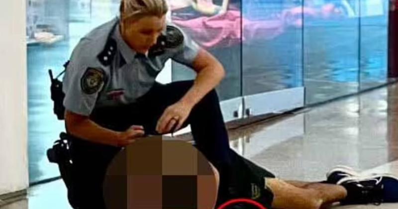 View -             Nữ cảnh sát anh hùng hạ gục kẻ đâm dao tại Sydney    