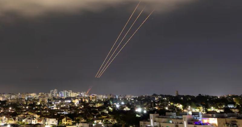 View -             Vụ Iran tập kích: Israel xác nhận thiệt hại ở căn cứ quân sự    