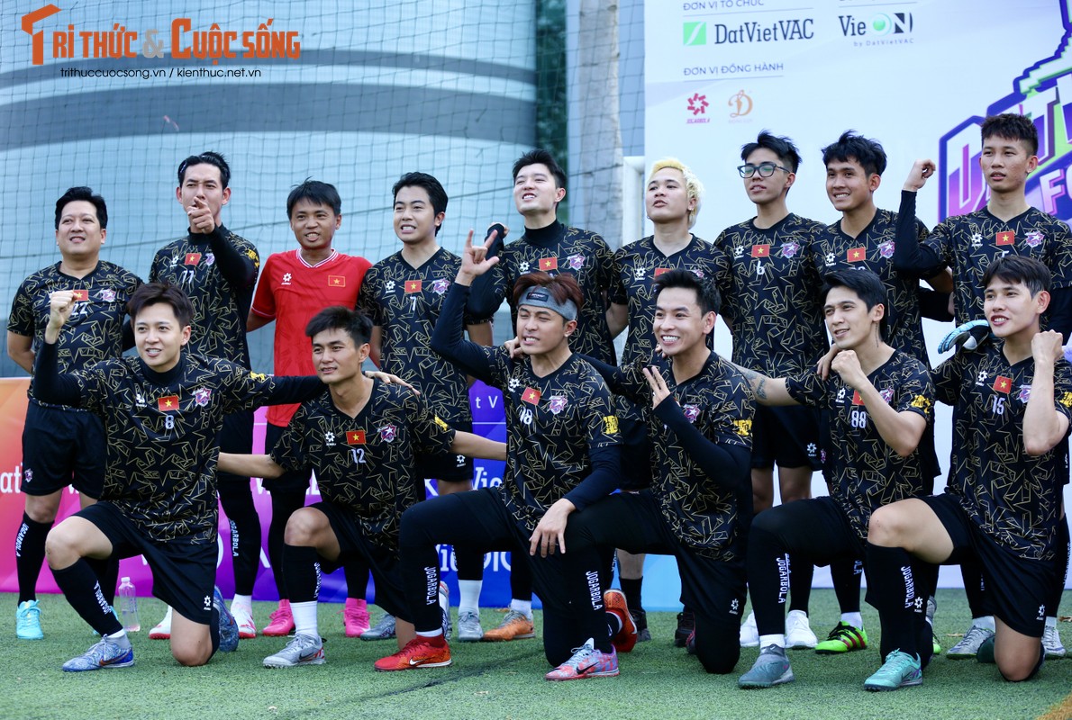 View -             Dàn sao Việt tham gia giải đấu All Star với bộ trang phục độc đáo    