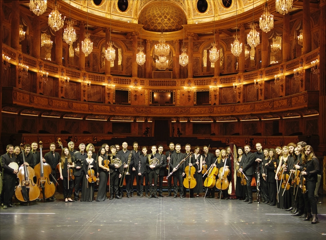 View -             Dàn nhạc Giao hưởng Nhà hát Hoàng gia Versailles, Pháp sắp trình diễn tại Nhà hát Hồ Gươm    