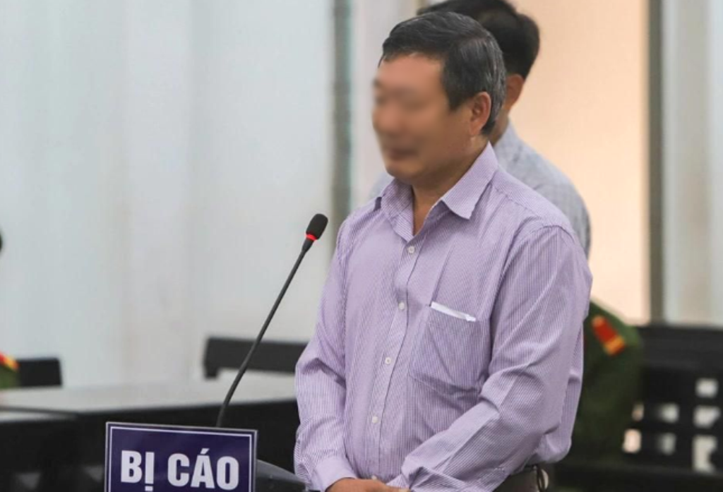             Nguyên Giám đốc CDC Khánh Hòa và đồng phạm lĩnh án    