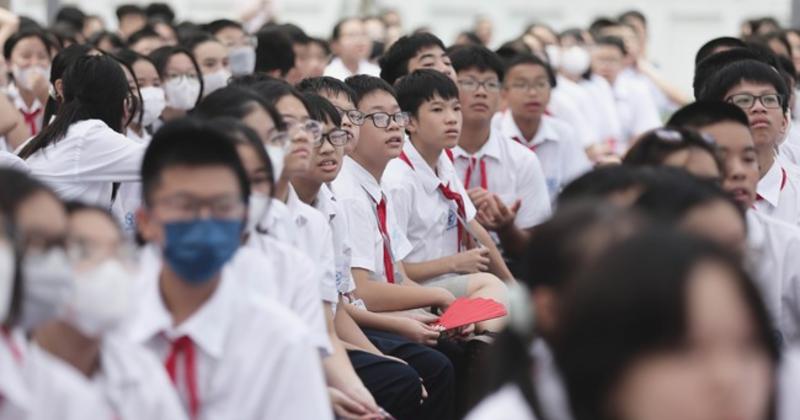 View -             Hơn 300.000 học sinh Hà Nội vào lớp 1 và 6 năm học 2024-2025    