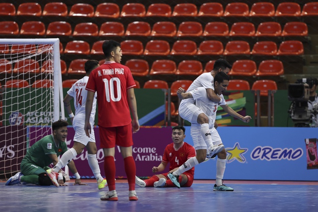             Futsal Việt Nam bị Myanmar chia điểm ngày ra quân giải châu Á    