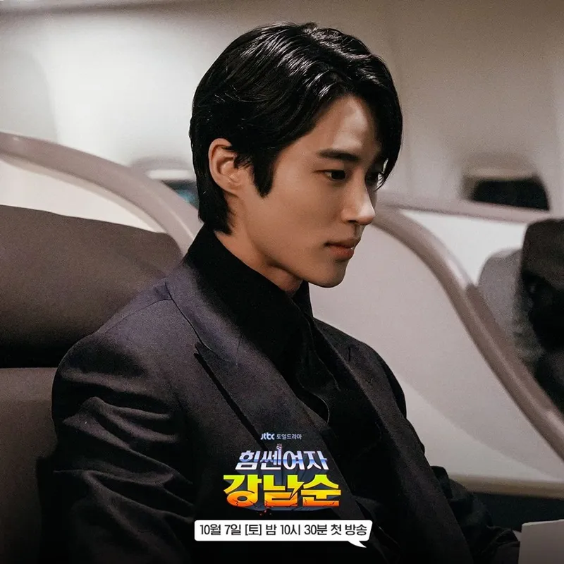 View -             Byeon Woo Seok từng bị từ chối hơn 100 buổi thử vai, nay thành công với loạt vai diễn ấn tượng    