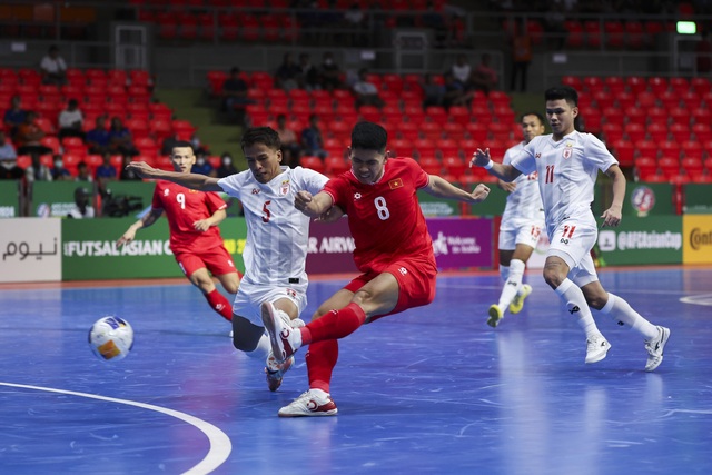 View -             Quả bóng vàng futsal 2018: Việt Nam phải thắng Trung Quốc để tự quyết    