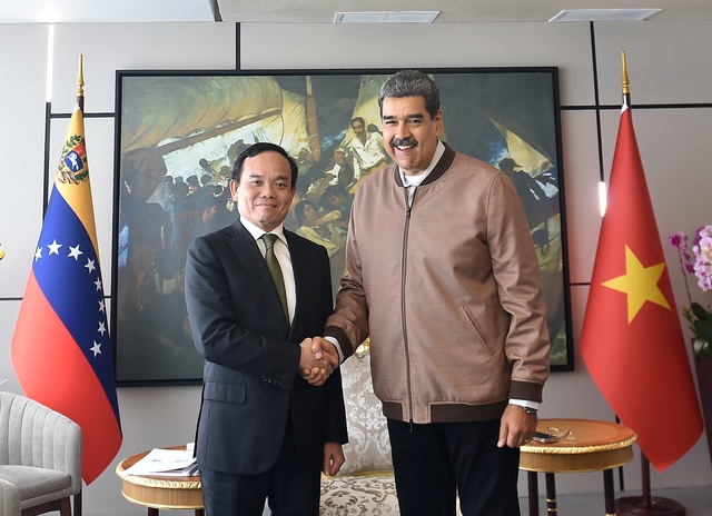 View -             Tổng thống Venezuela chủ trì hội đàm với Phó Thủ tướng Trần Lưu Quang    