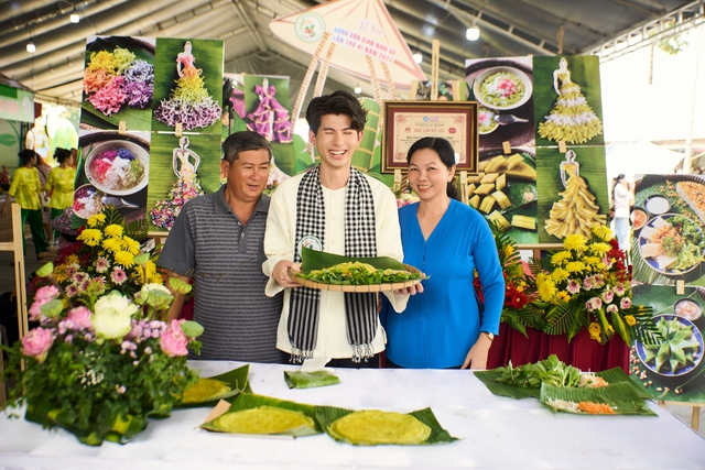 View -             Chiêm ngưỡng đầm bánh xèo với đủ các loại rau    