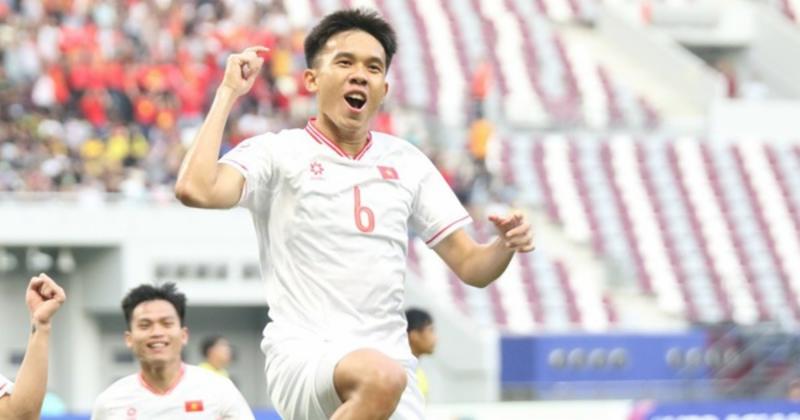 View -             Thắng U23 Malaysia, U23 Việt Nam chắc vé vào tứ kết    