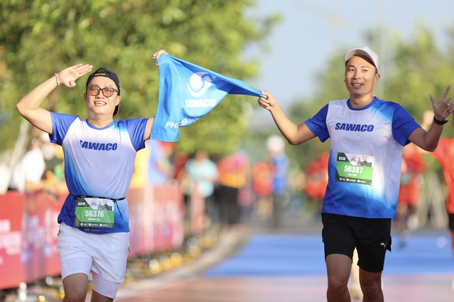 View -             Giải half-marathon 'Tự hào Tổ quốc tôi': Chiến thắng của các runner chuyên nghiệp    