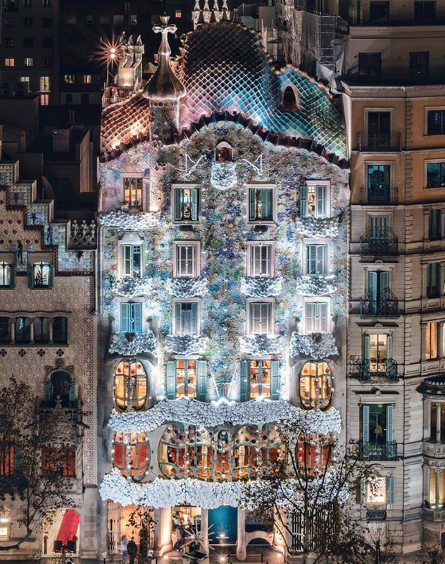 Kiến trúc độc đáo của 'ngôi nhà xương cốt' ở Tây Ban Nha