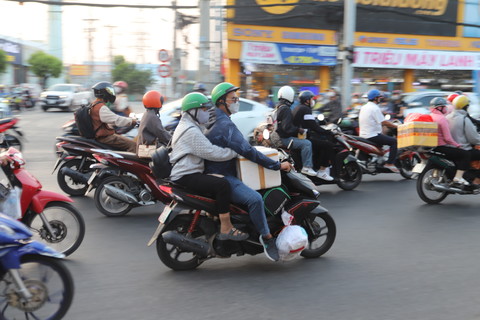             Người dân chật vật quay trở lại TPHCM sau kỳ nghỉ lễ dài ngày    