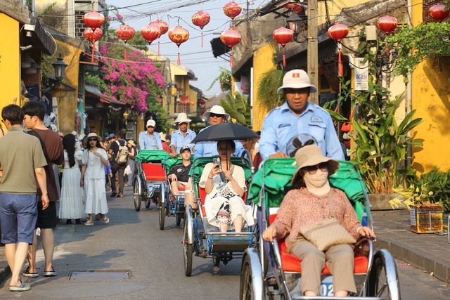 View -             5 ngày lễ, Quảng Nam thu 600 tỉ đồng từ du lịch    