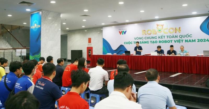 View -             64 đội tuyển tham gia vòng sơ tuyển Robocon Việt Nam 2024    