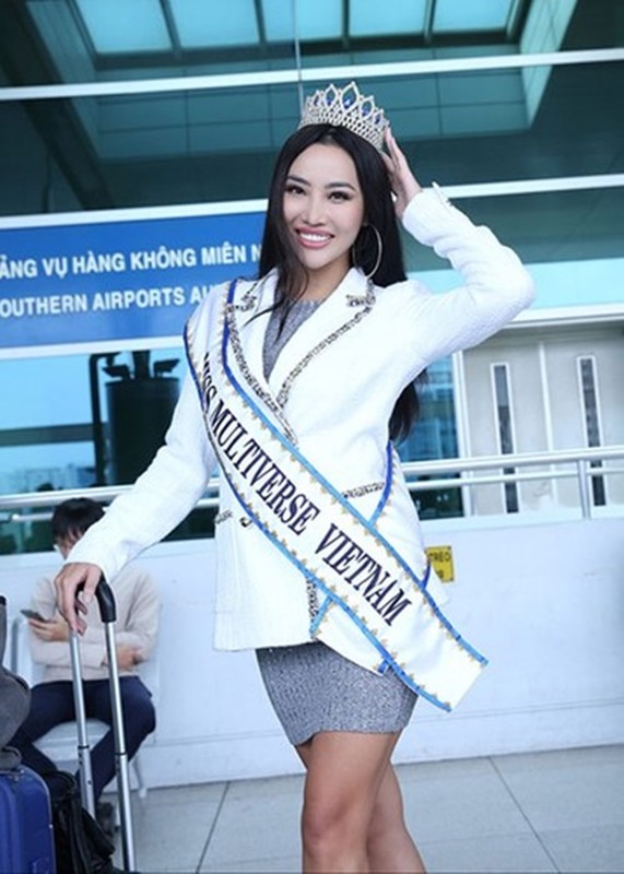 View -             Chân dung người mẫu Việt phủ nhận được đại gia 'bao nuôi' ở Dubai    