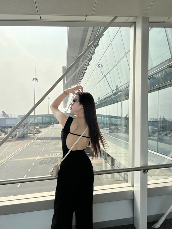 View -             Hoa hậu Đỗ Thị Hà khoe dáng nuột với bikini trên biển Thái Lan    