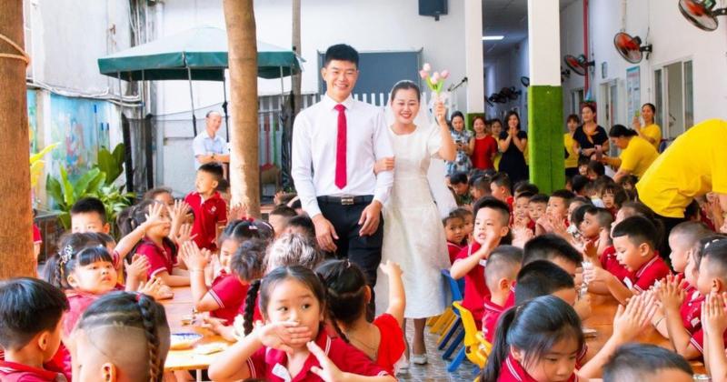             Cô giáo mầm non đám cưới trong trường, dàn khách bê tráp đặc biệt    