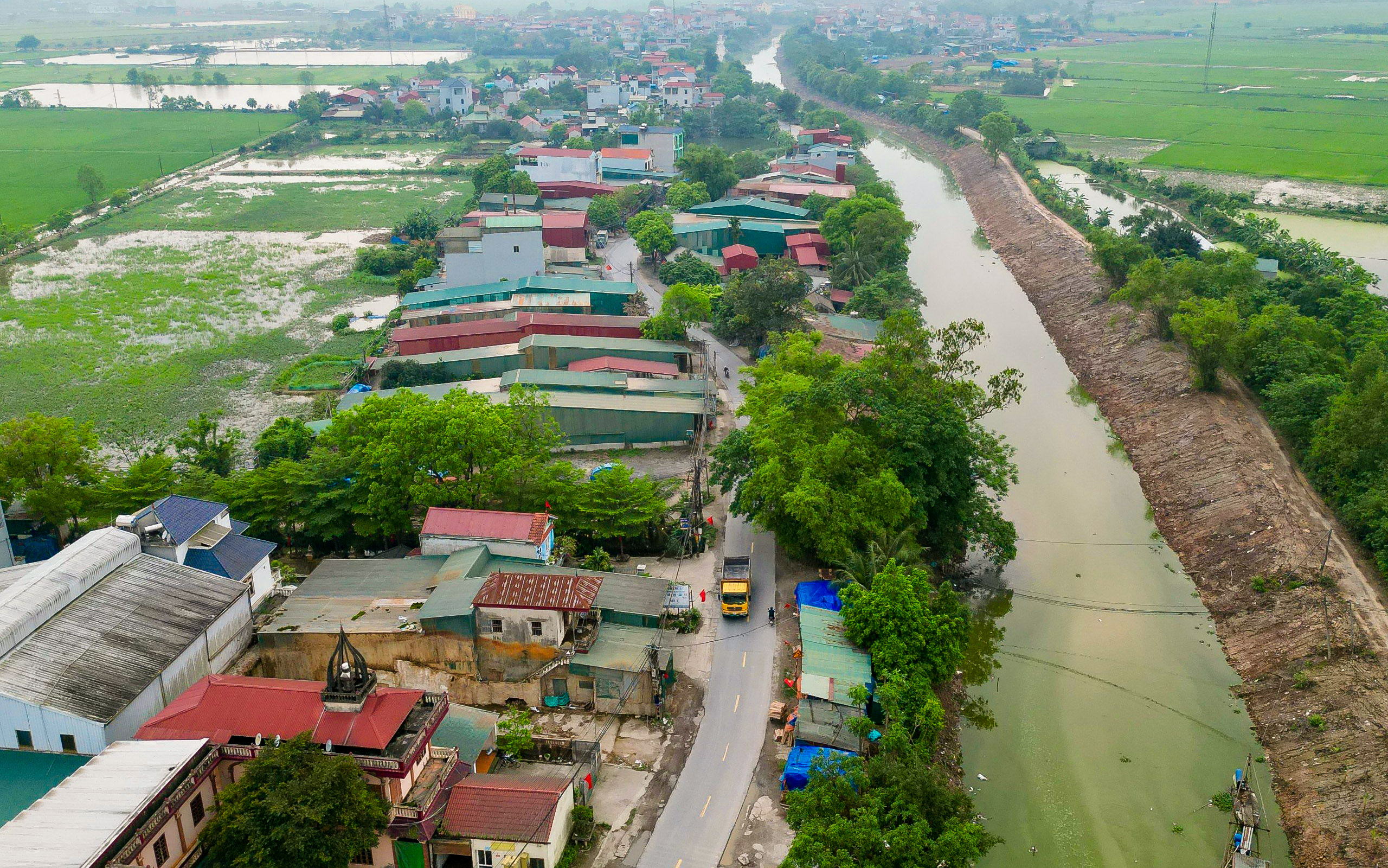             Hiện trạng tuyến đường dài hơn 7 km sắp được đầu tư hơn 300 tỉ để mở rộng    