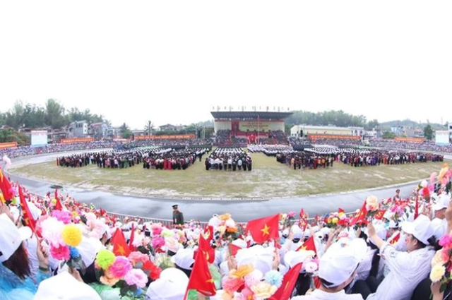 View -             Những hình ảnh hào hùng của Lễ diễu binh, diễu hành kỷ niệm 70 năm Chiến thắng Điện Biên Phủ    