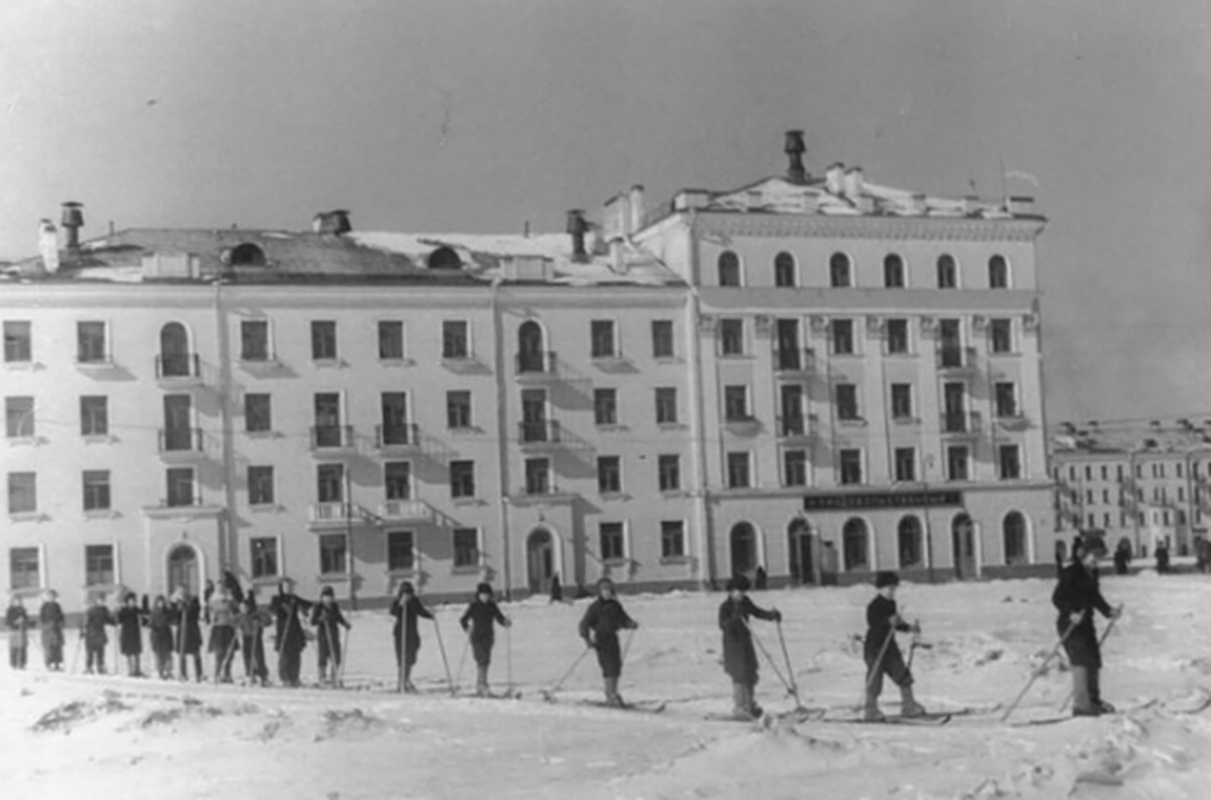 View -             Kinh ngạc cuộc sống thường nhật ở Liên Xô 70 năm trước    