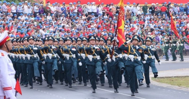             Những hình ảnh hào hùng của Lễ diễu binh, diễu hành kỷ niệm 70 năm Chiến thắng Điện Biên Phủ    