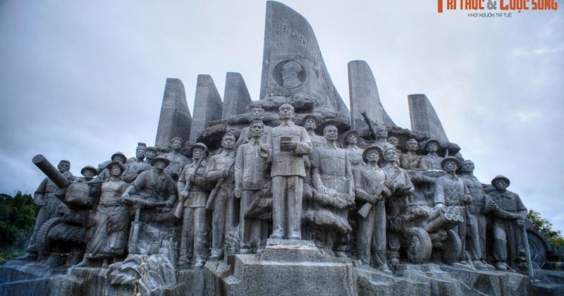 View -             Ba tượng đài hào hùng nhất định phải ghé thăm ở Điện Biên Phủ    