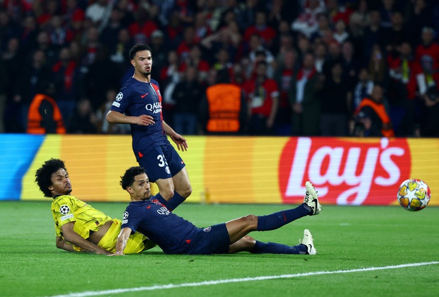             Loại 'đại gia' PSG, Dortmund vào chung kết Champions League    