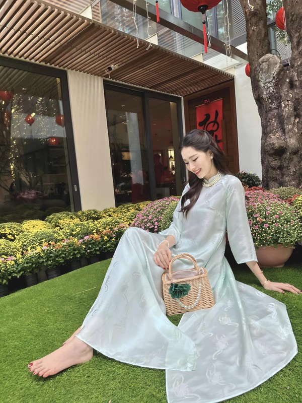 Hé lộ không gian nhà mới xịn xò của Hoa hậu Đặng Thu Thảo