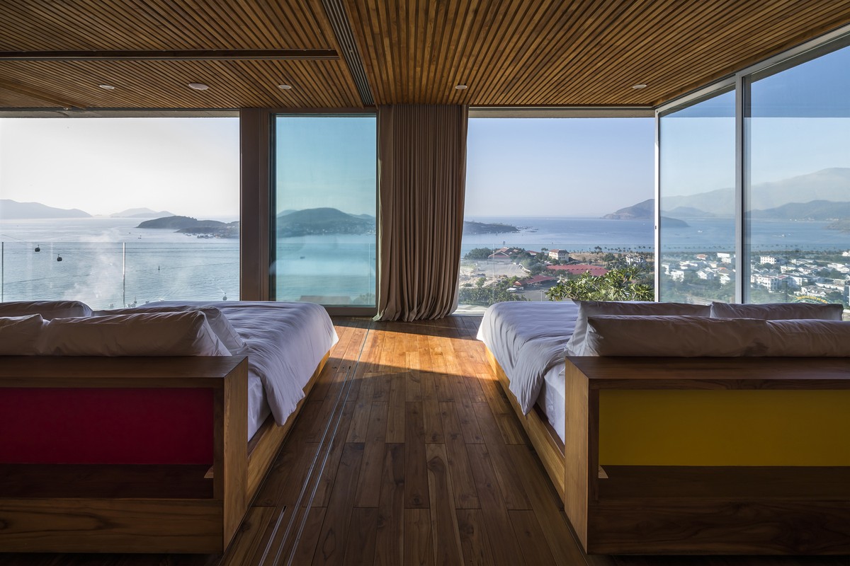 Biệt thự nghỉ dưỡng với tầm nhìn 'vô cực' ôm trọn vịnh Nha Trang
