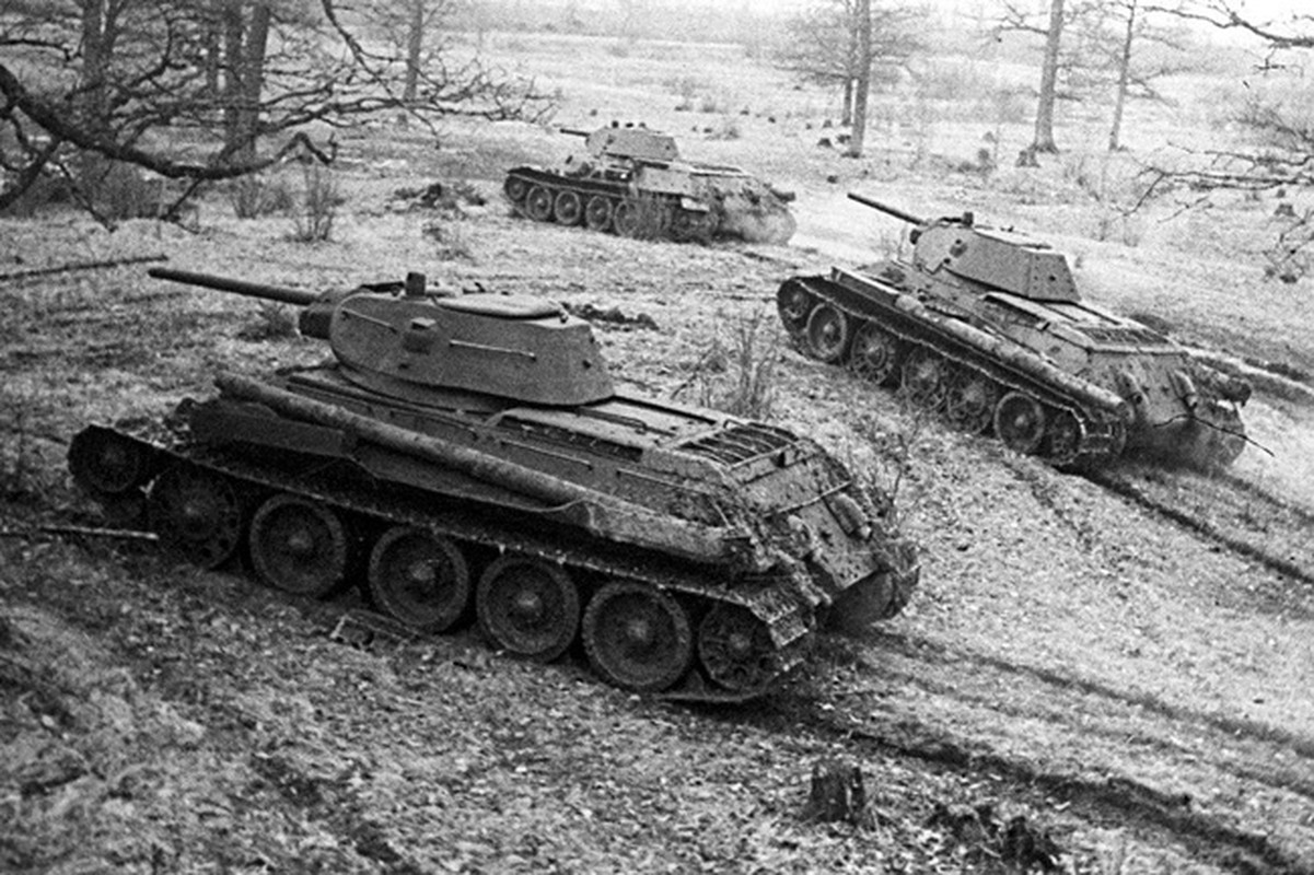 View -             Người lính Liên Xô lập kỷ lục tiêu diệt xe tăng Đức quốc xã    
