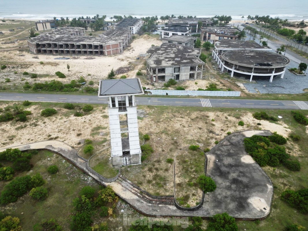 View -             Cận cảnh dự án triệu USD của Minh Viễn hoang tàn    