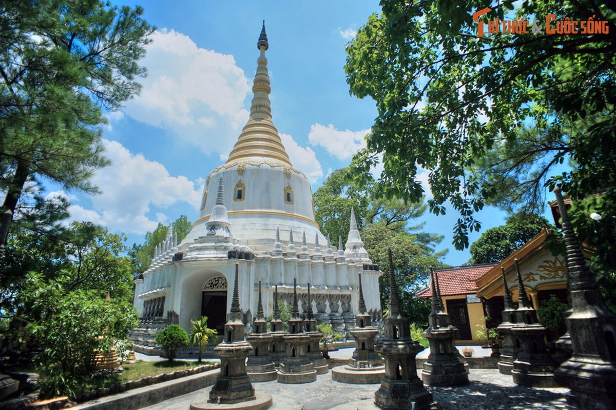 View -             Ngắm tòa bảo tháp Phật giáo Miến Điện tuyệt đẹp giữa lòng xứ Huế    