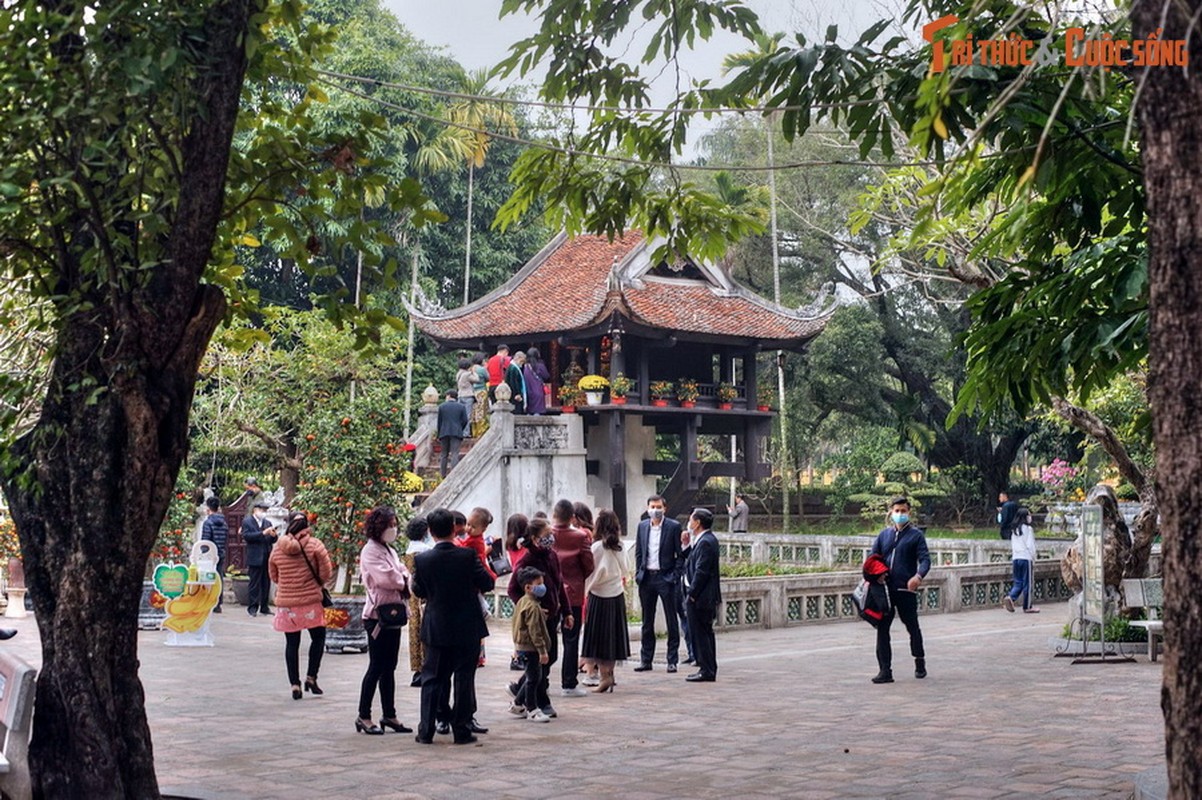             Gọi tên 8 địa điểm tâm linh hút khách quốc tế nhất Hà Nội    